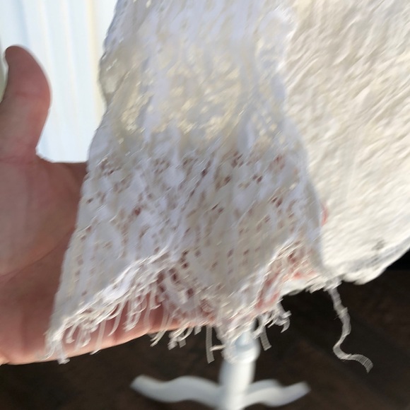 🌺Three Hearts White lace top🌺 - Picture 3 of 7